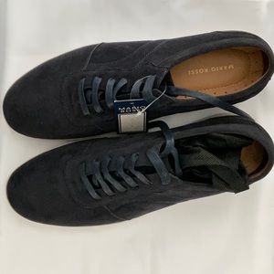 SIZE 11 mens navy/white shoe